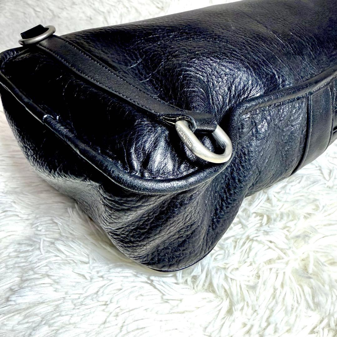 美品 アニアリ ダブルファスナー ボディバッグ 迷彩 レザー ブラック 黒