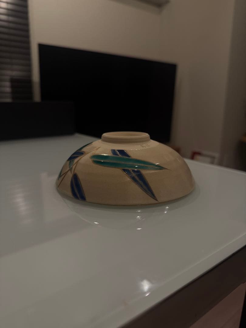 花虫文平茶碗　鳴滝窯