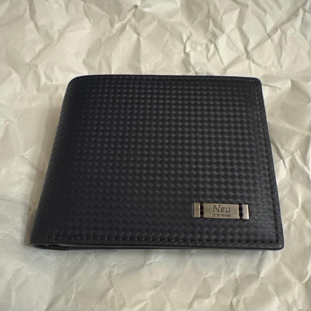 【ノイインテレッセ】二つ折り財布(小銭入れ付き札入)