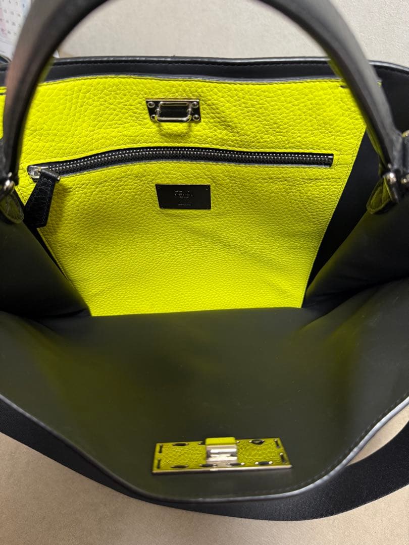 極美✨ フェンディ ピーカブー エックスライト 新作 定価47万円