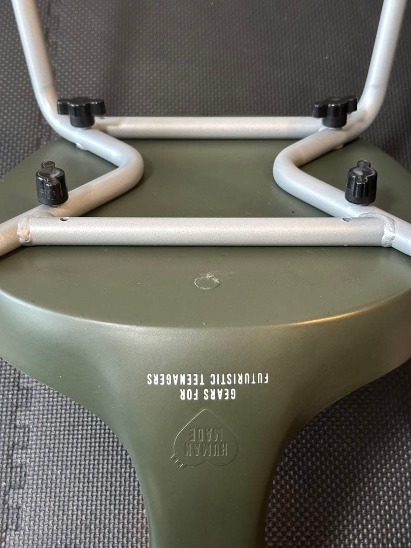 ayur chair x HUMAN MADEのコラボチェア