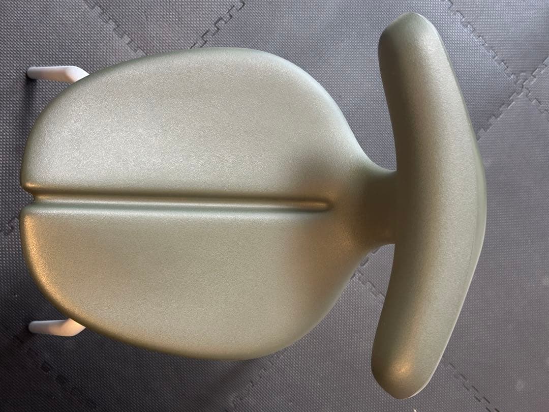 ayur chair x HUMAN MADEのコラボチェア