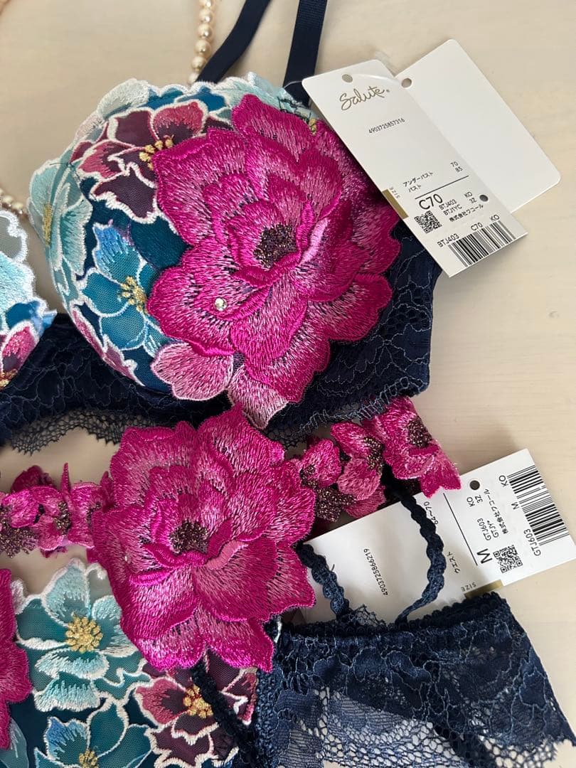 希少　最安値　サルート　03 C70 M M ネイビー　日本の花嫁