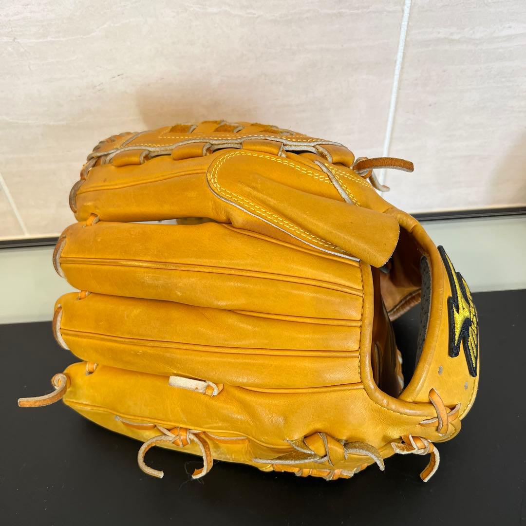 横浜ベイスターズ　秦裕二投手実使用品　ミズノ　ミズノプロ