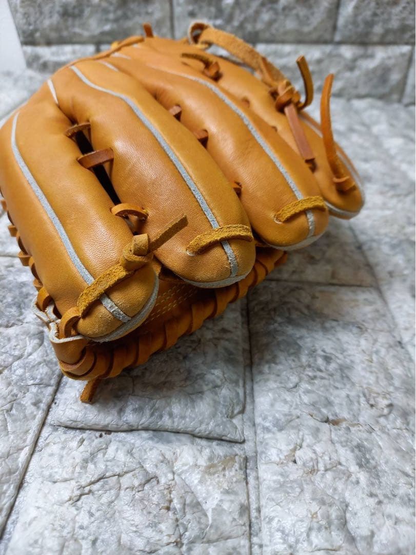 ミツワタイガー グローブ 野球　スポーツ用品