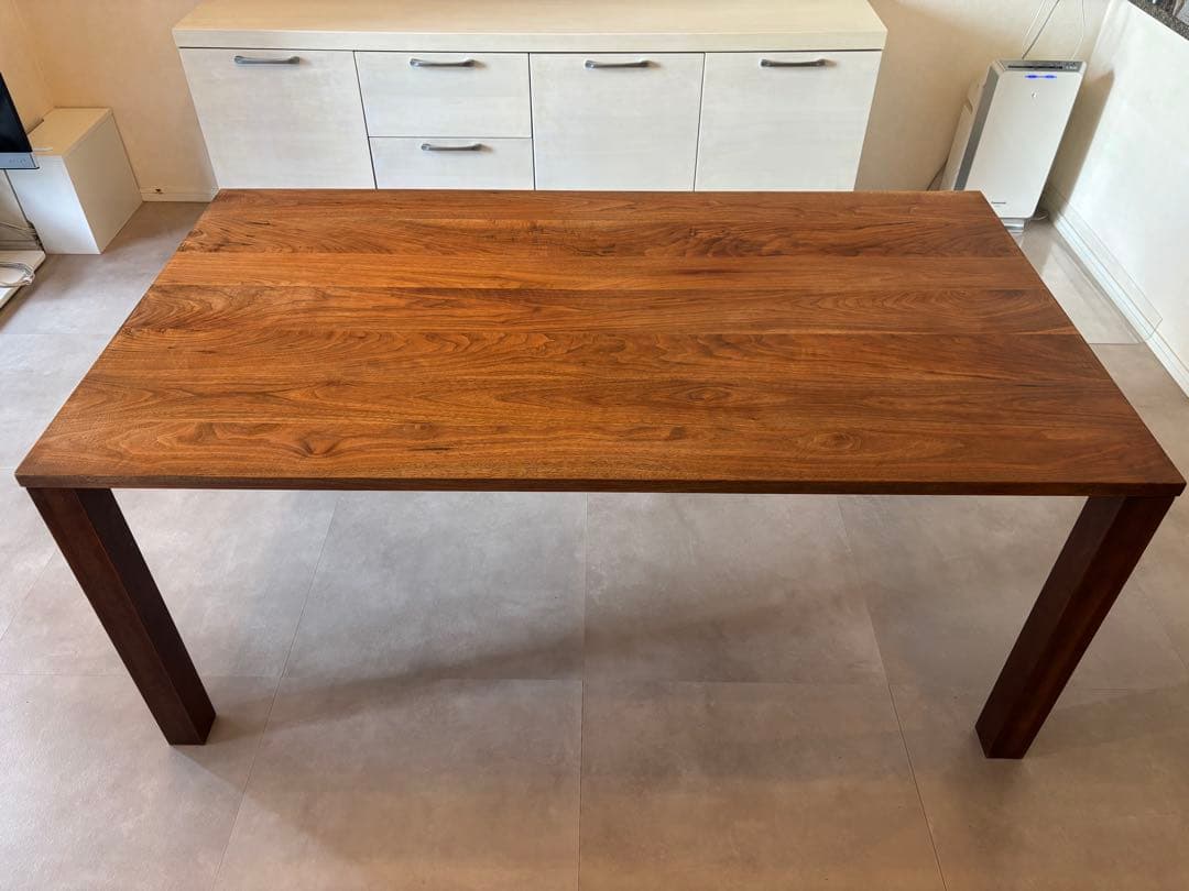 ウォールナット ダイニングテーブル