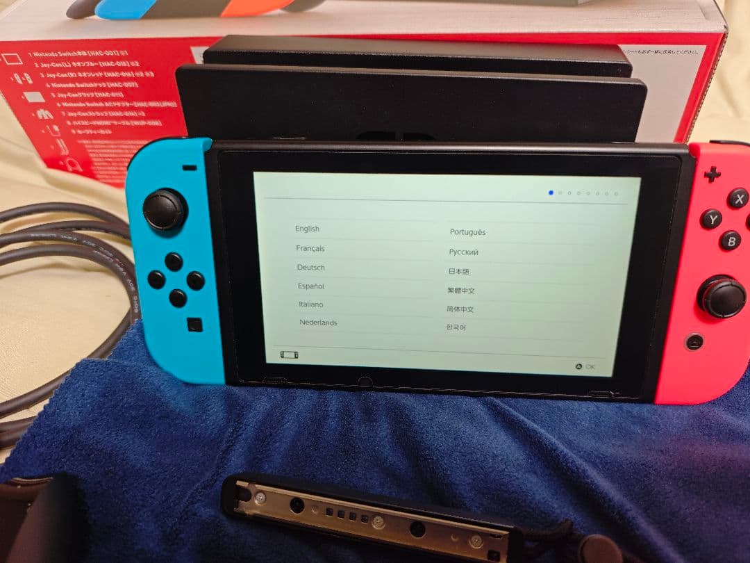 【美品】【完品】Nintendo Switch 本体(通常モデル)