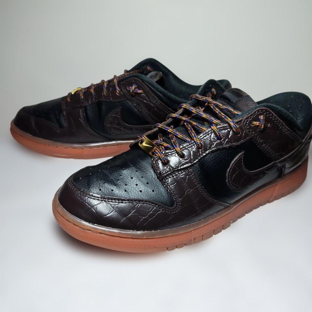 靴 NIKE DUNK LOW SE BLACK/VELVET BROWN