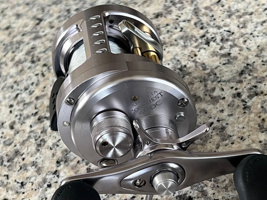 シマノ / SHIMANO ● 11 カルカッタコンクエスト50DC ハイギア