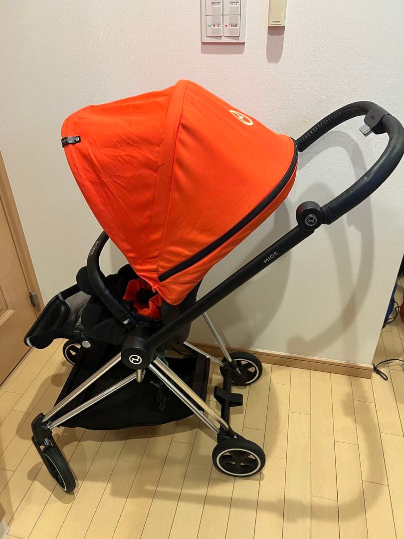 サイベックス　ミオス　ベビーカー　赤