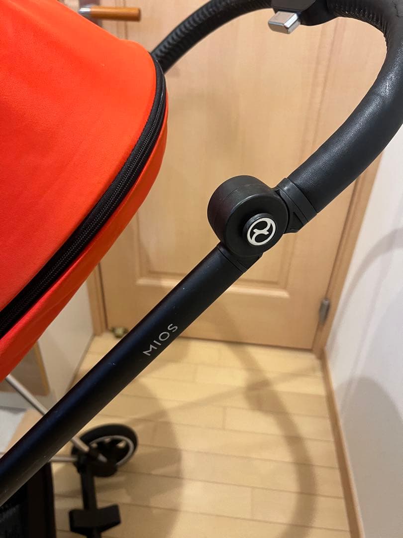 サイベックス　ミオス　ベビーカー　赤