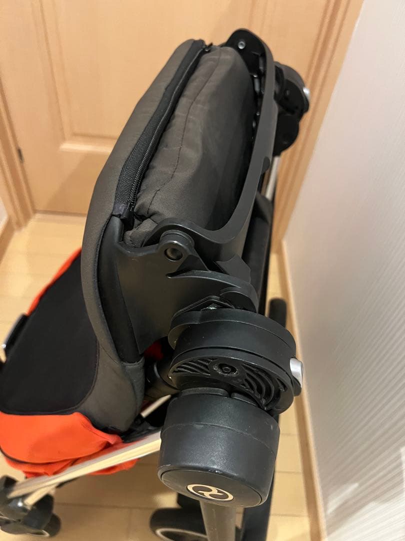 サイベックス　ミオス　ベビーカー　赤