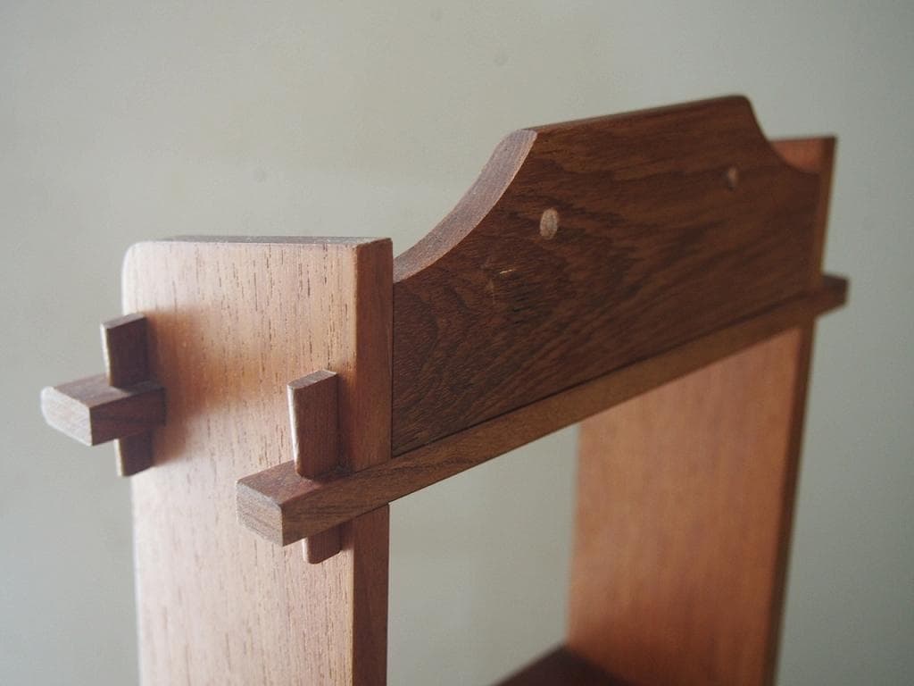 北欧ヴィンテージ チーク ウォールシェルフ ウェグナー チェア 花瓶 プレート