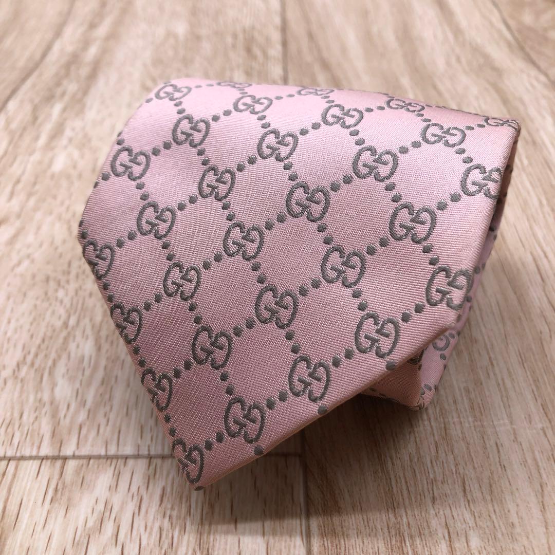 ✨極美品✨GUCCI ネクタイ GGスプリーム ピンク シルク100%