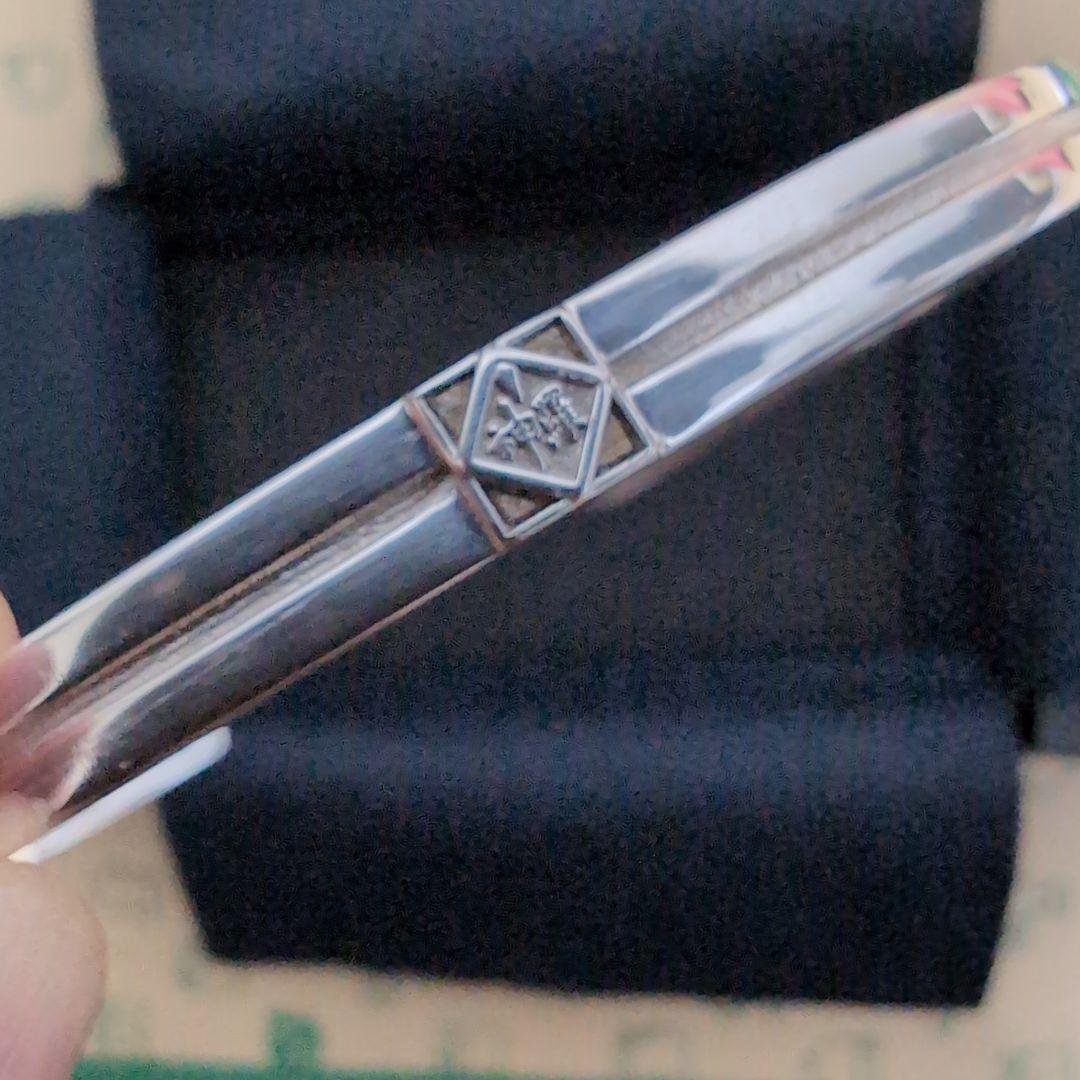 ファイナルファンタジーVIIリメイク シルバーバングル 〈神羅カンパニー〉