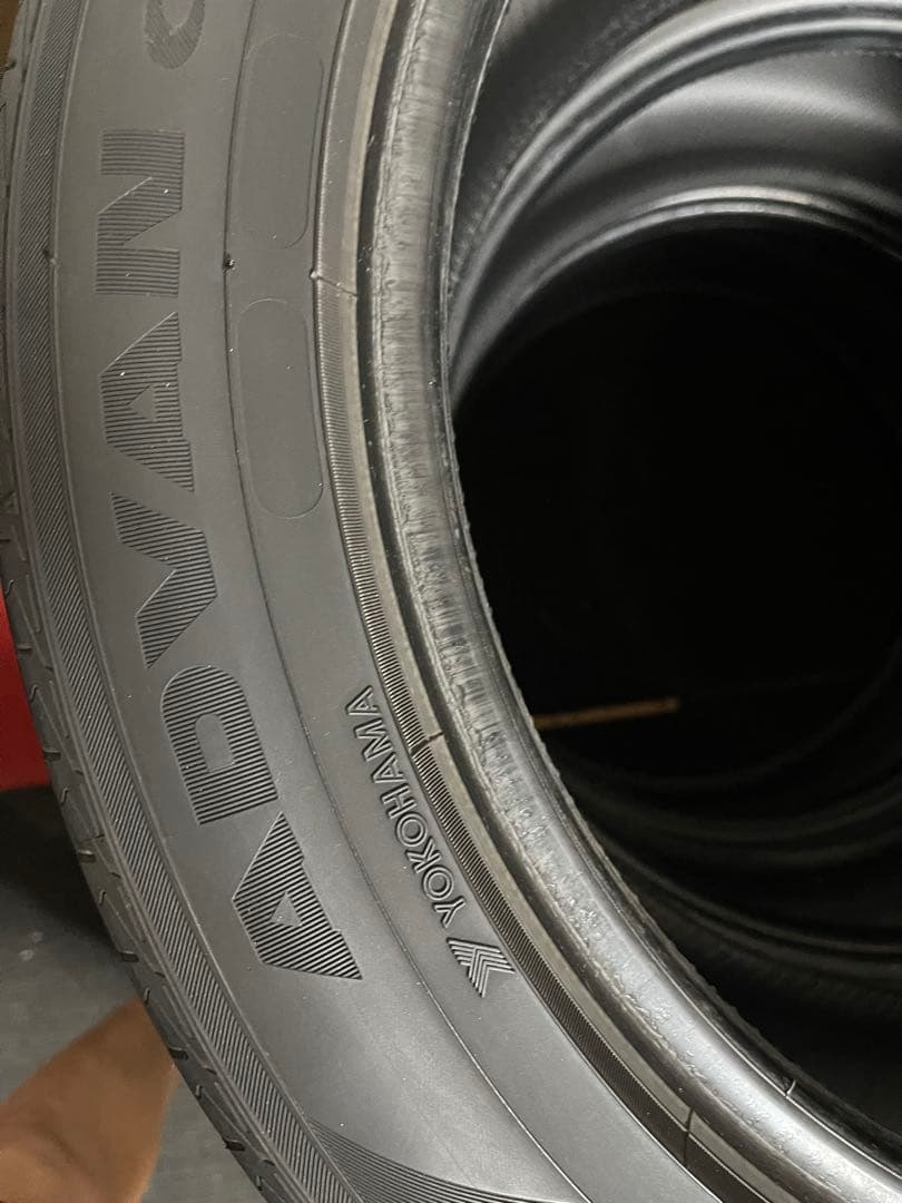 ( NI)タイヤ235/50/R18．3本のみ．