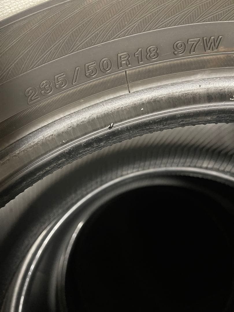 ( NI)タイヤ235/50/R18．3本のみ．