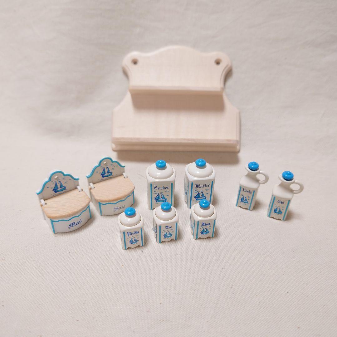 ヨット柄の水色キャニスターと棚のセット ボードヘニッヒ ドールハウス ミニチュア