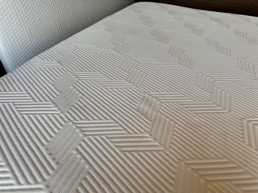 全国送料無料　エマ・ラグジュアリー　シングル マットレス 美品　トライアル品