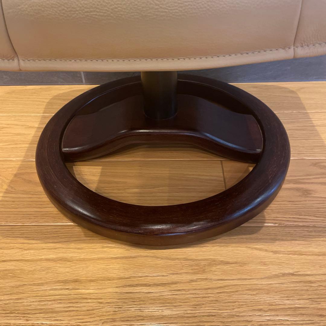 イエリアーダ　シモンズ　オットマン