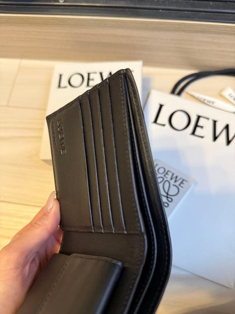 LOEWE パズル財布