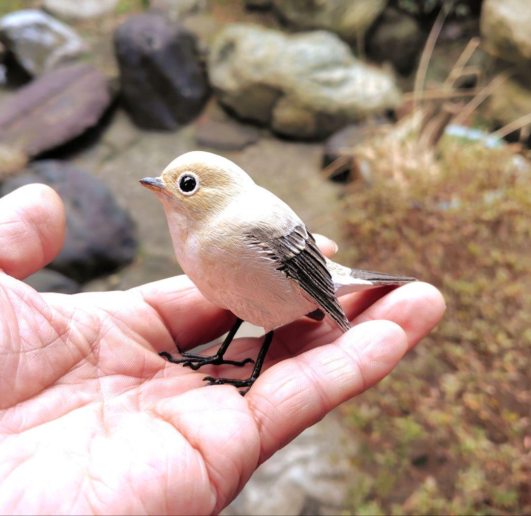 小さなバードカービング ニシオジロビタキ 野鳥 木彫り