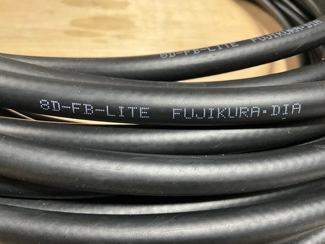 フジクラ 8DーFB-LITE 同軸ケーブル 黒30mM型コネクター付