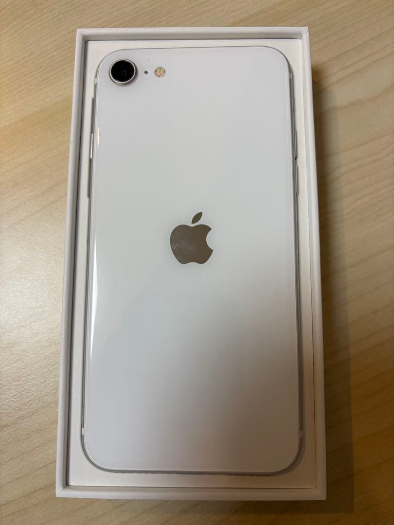 Apple iPhone SE (第2世代) ホワイト 本体　SIMフリー