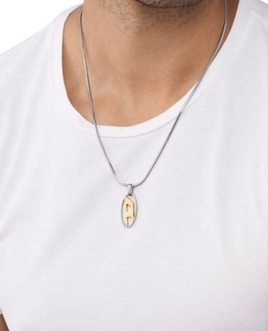 DIESELネックレス　ケース付き