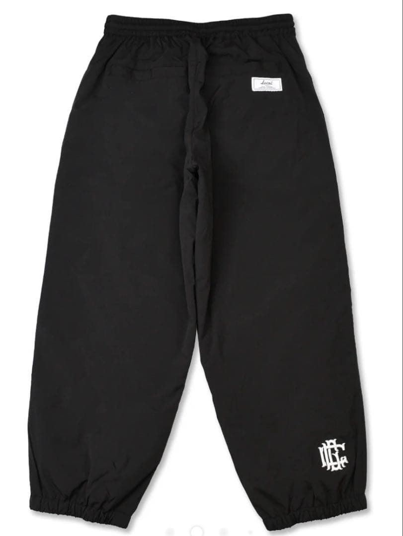 local GOLF ゴルフパンツ　ナイロン　ジョガーパンツ