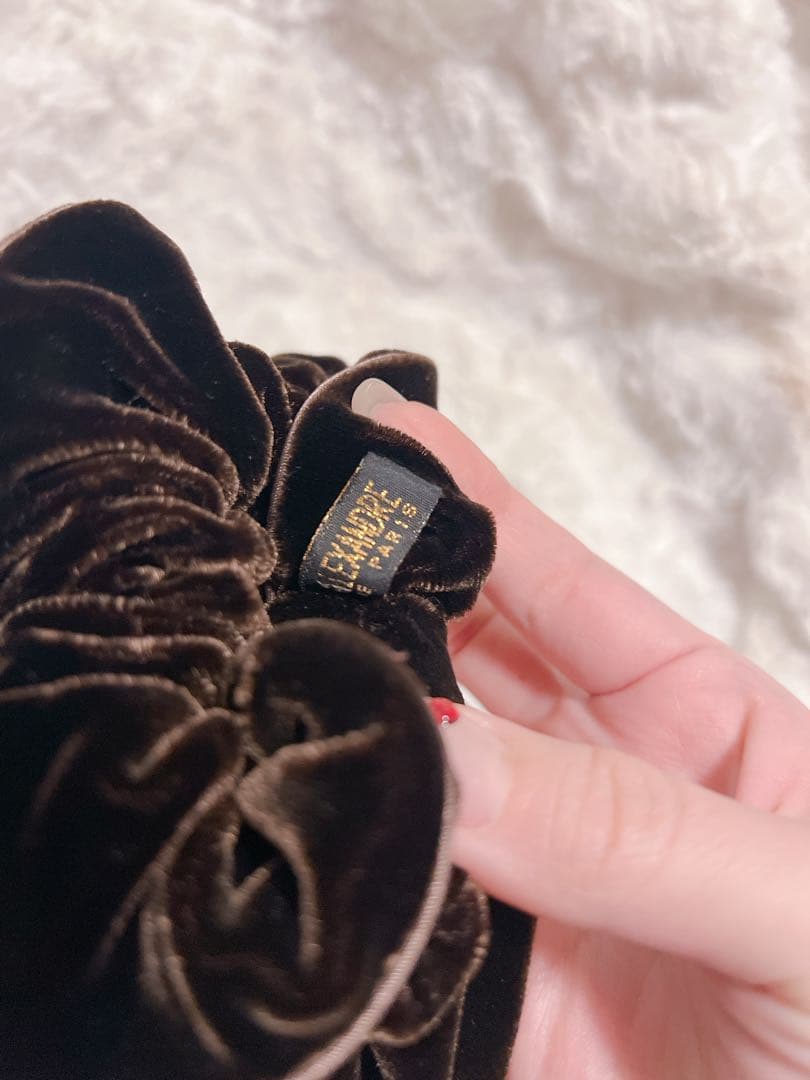 新品未使用　ALEXANDRE DE PARISベロアリボンシュシュ　ブラウン