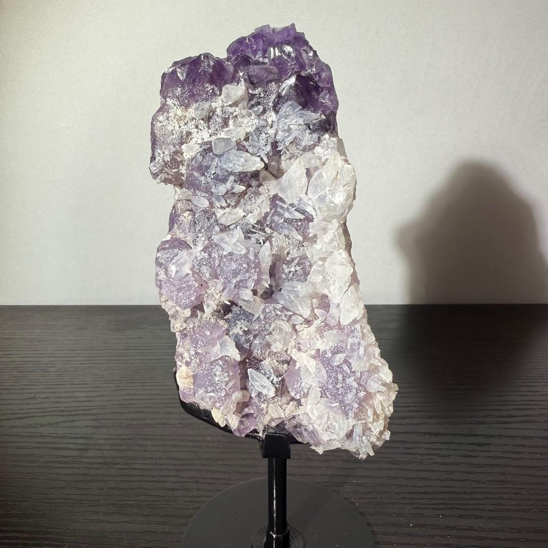天然石カルサイト共生アメジストの原石　置物　鉱物NO.011810