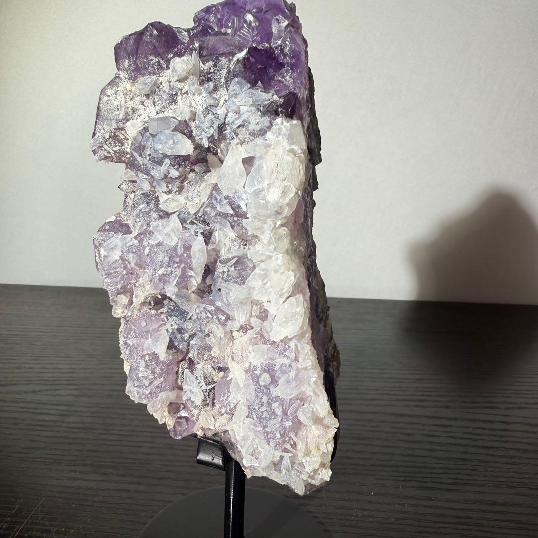 天然石カルサイト共生アメジストの原石　置物　鉱物NO.011810