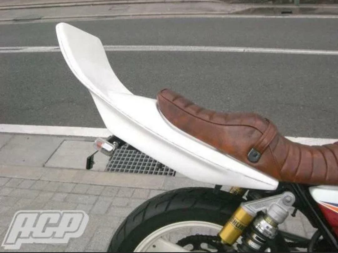 【お値引き！！！】XJR４０0用延長テールカウル（〜97年）