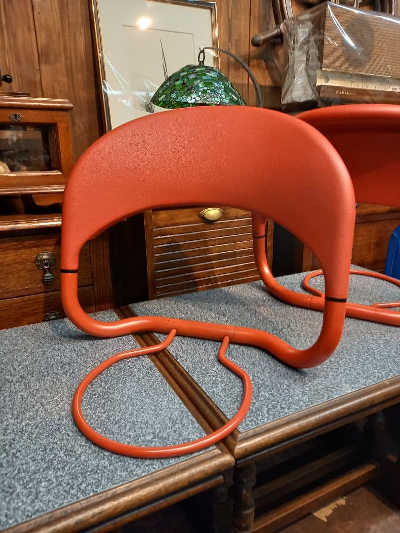 1980s　ポストモダン　デザイン　レッド　カラー　フロアチェア　２脚