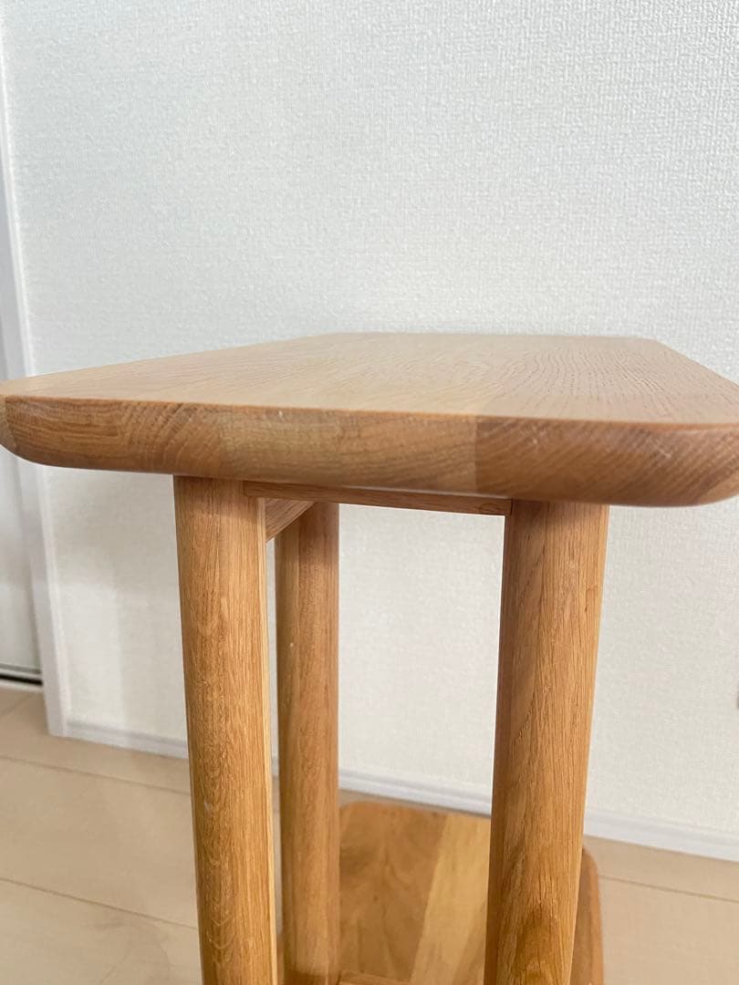 ルノ Runo 北欧風　サイドテーブル　移動簡単 C字型 角丸加工 小物置き