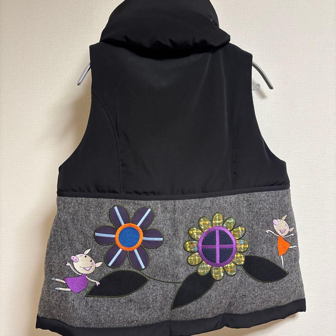 美品　ダウンベスト