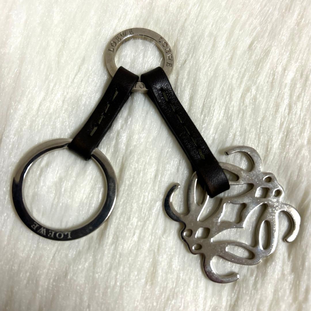 LOEWE ロエベ アナグラム チャーム シルバー金具 キーリング