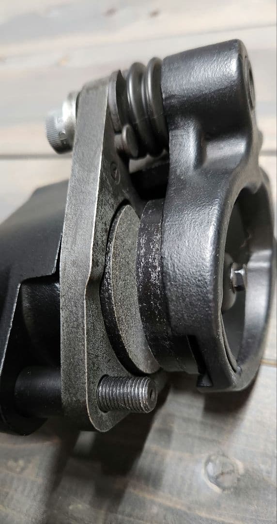 ハーレー　エボ純正キャリパー　　　　ブレーキパット新品　+　メンテ済