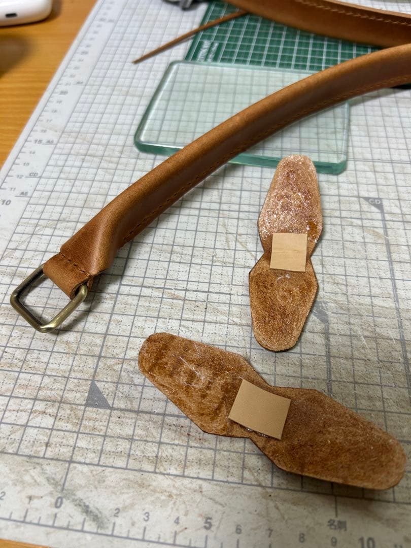 総手縫い　トートバッグ　ハンドル長め　男性にもおすすめ　フルタンニン　ヌメ革