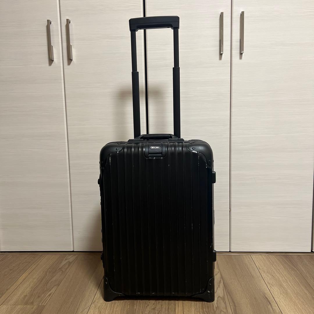 リモワ　キャリーケース　機内持ち込み可能
