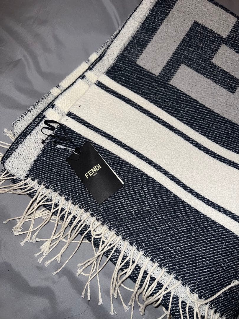 FENDI ロゴタオル ダークブルー