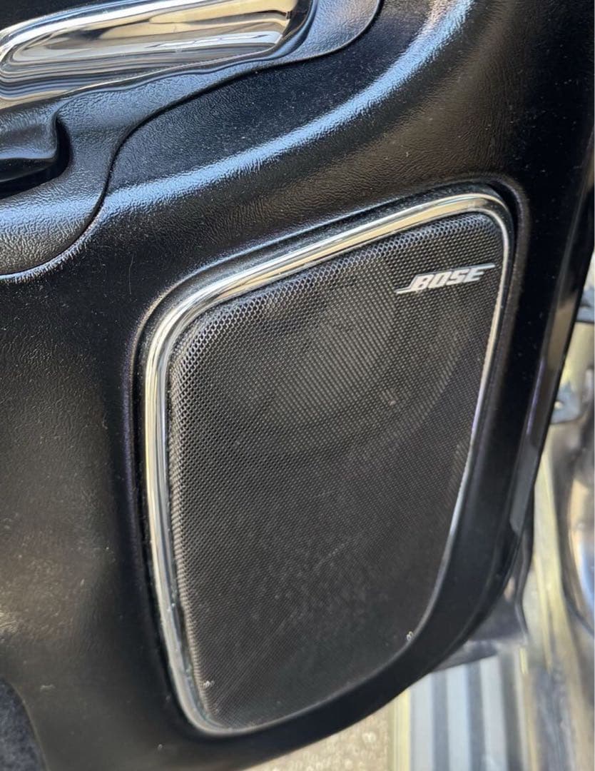 エスカレードロングプラチナム　ESCALADE ESV スピーカーグリル