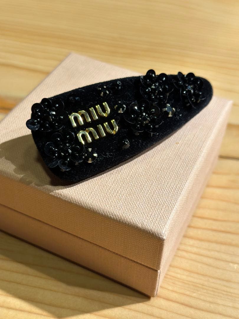 miumiu ミュウミュウ 51F092 ロゴ バレッタ ビジュー　ヘアピン