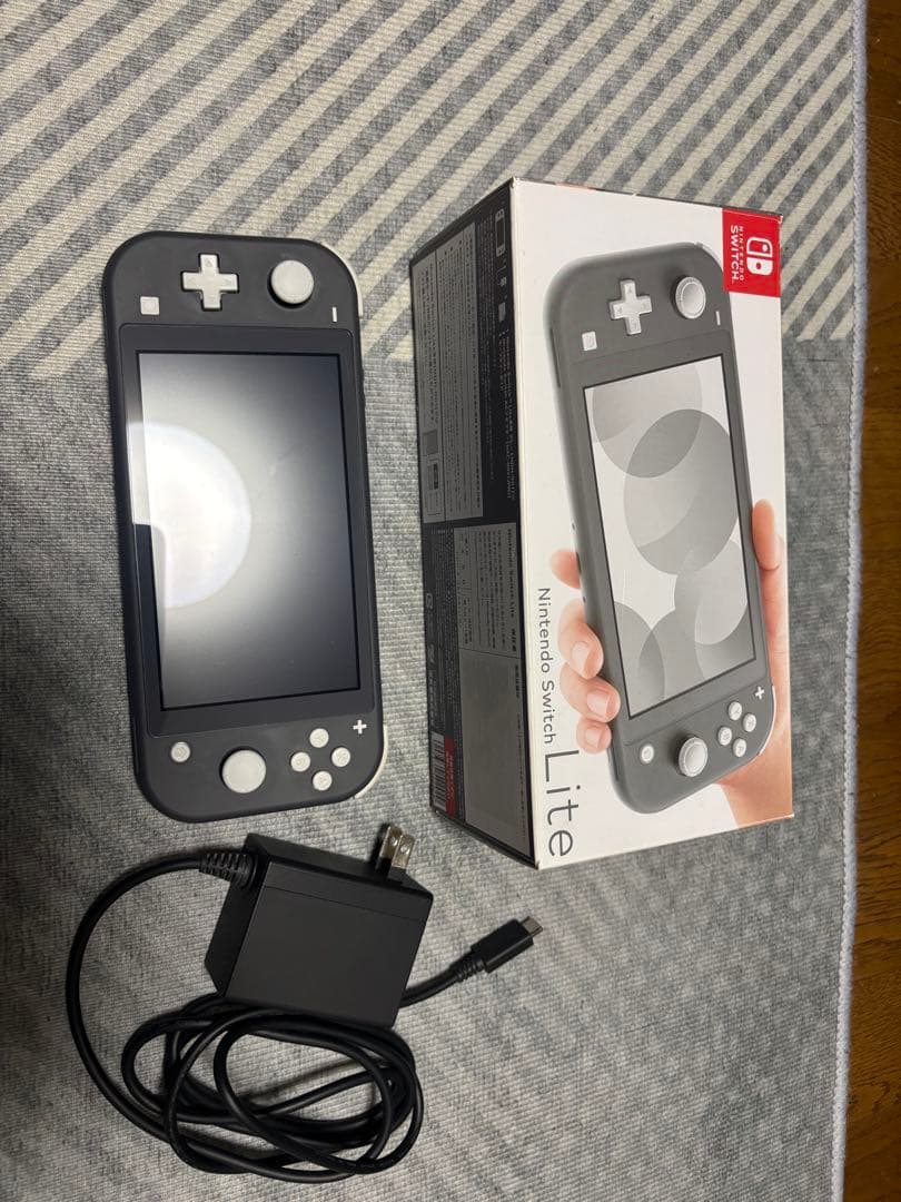 SwitchLite グレー