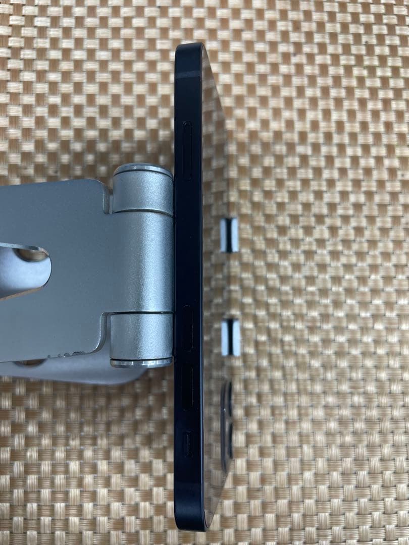 iPhone 12 mini 64 GBブラックSIMフリー【6312】