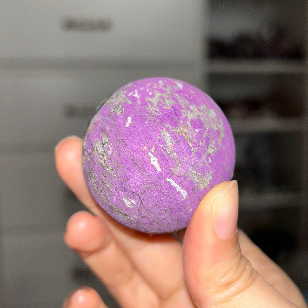 43.3ミリ パープライト スフィア シラー レア 天然石 置物 138g