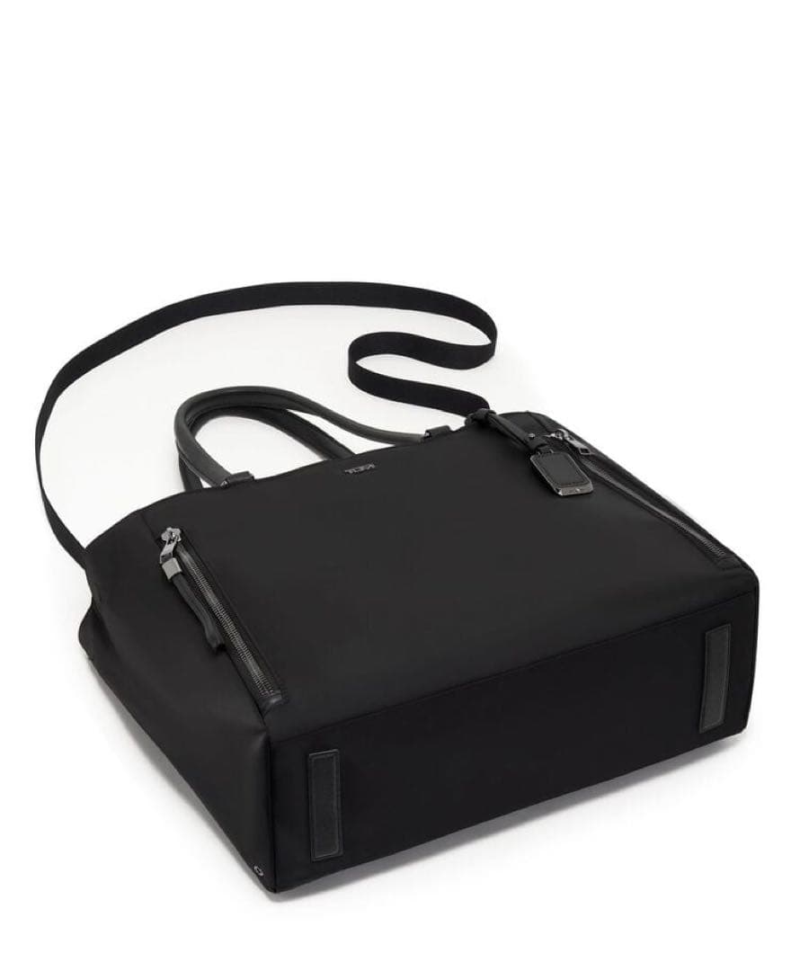 TUMI ヴァレッタ　ラージトート　ブラック/ガンメタ　国内正規店購入