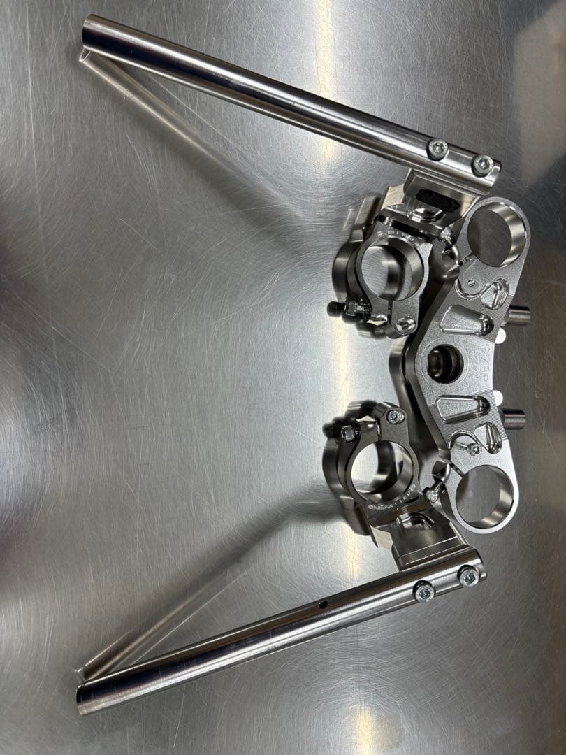 z900rsセパレートハンドオーバーレーシング(シルバー)