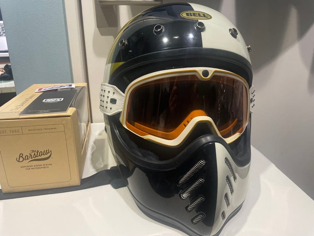 1/25まで　BELL moto3 At wyld ➕100% Barstow